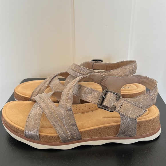 Clarks® Brynn Ave Women's Sandals - Picture 7 of 10